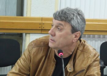 Consilierul PNL Alexandru Drogeanu l-a întrebat pe primarul Brăilei ce-l împiedică să inaugureze stadionul Progresul. Întrebarea l-a iritat pe edilul Brăilei