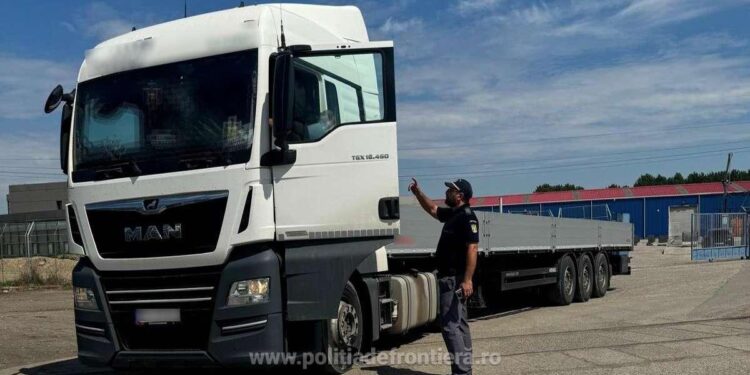 Vehicule asigurate în fals, descoperite cu ajutorul aplicației eDac de polițiștii de frontieră brăileni