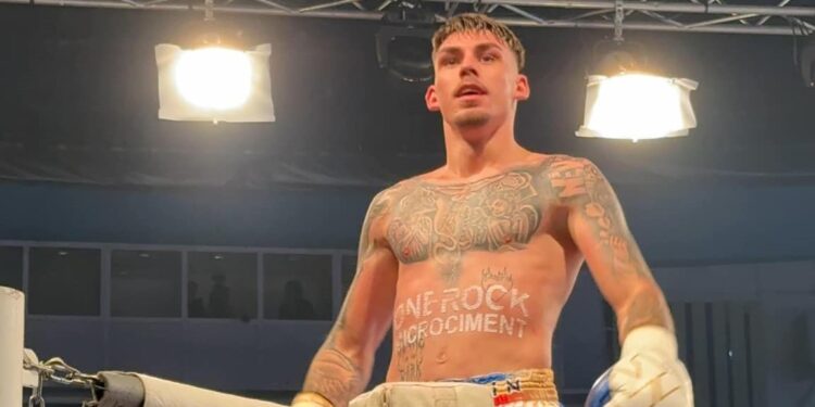 Brăileanul Valentin Mavrodin l-a învins TKO în prima repriză pe Joey Klijenburg la K-1 Fighting Network România desfășurată aseară la Galați