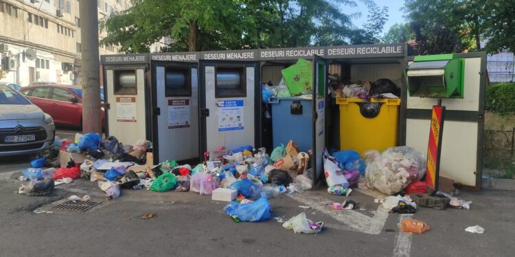 SC ECO SA nu are dotările necesare pentru a face față executării serviciului de salubrizare în municipiul Brăila. Programul de colectare pe zilele următoare. În curând va apărea un nou operator de salubrizare