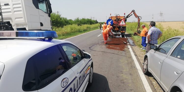 Utilaj de la Drumuri Naționale Brăila implicat într-un eveniment rutier