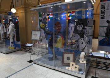 Banca Națională a României găzduiește expoziția ”Un alt fel de tezaur: Campionii României”