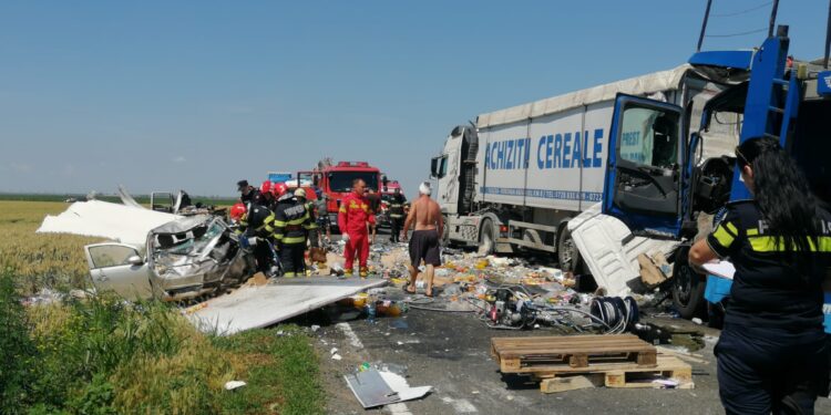 Accident rutier pe DN2B în care au fost implicate patru autovehicule