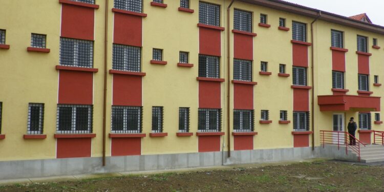 Povestea tânărului care a luat 9,38 la Bacalaureat deși se află în Centrul de Detenţie Brăila Tichileşti