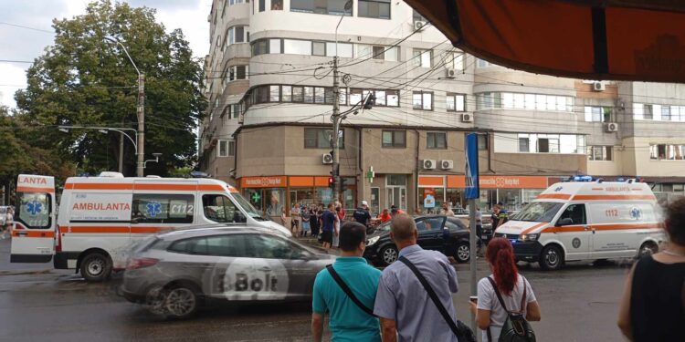Accident cu două persoane rănite pe Bulevardul Dorobanților