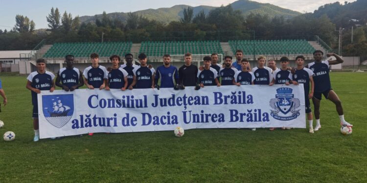 Dacia Unirea Brăila continuă în Liga a 3-a, fiind singurul club de fotbal din județul Brăila reprezentat la acest nivel. Participarea a fost posibilă și în baza proiectului „𝐅𝐨𝐭𝐛𝐚𝐥𝐮𝐥 𝐛𝐫𝐚̆𝐢𝐥𝐞𝐚𝐧 – 𝐭𝐫𝐚𝐝𝐢𝐭̦𝐢𝐞, 𝐯𝐢𝐢𝐭𝐨𝐫, 𝐩𝐞𝐫𝐟𝐨𝐫𝐦𝐚𝐧𝐭̦𝐚̆”, finanțat de CJ Brăila