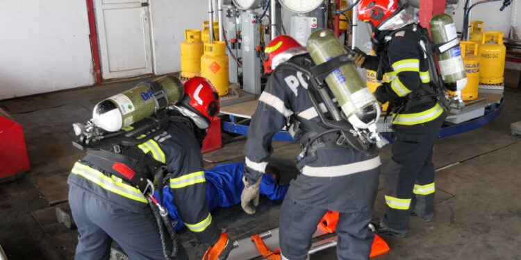 Exercițiu desfășurat de ISU Brăila ce a vizat o intervenție pentru gestionarea unei situații de urgență generate de o explozie urmată de incendiu la operatorul economic PANEBO GAZ SRL – PUNCT DE LUCRU FĂUREI