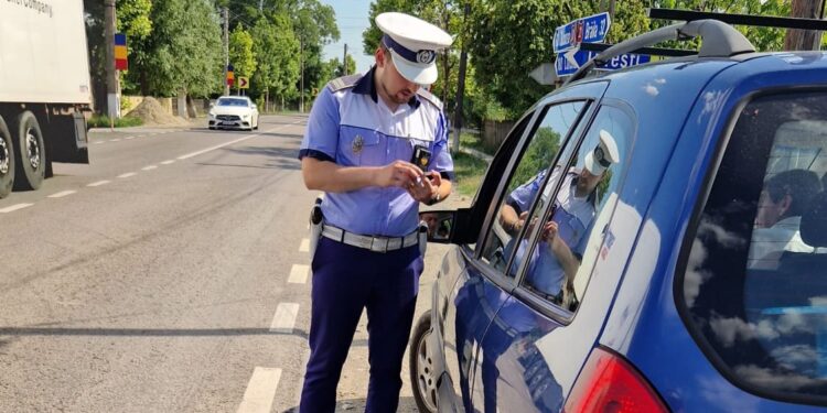 Acțiuni desfășurate sâmbătă de polițiștii brăileni. Opt permise reținute și 7 certificate de înmatriculare retrase