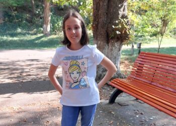 Corsetul care i-a furat copilăria: Ajută-o pe Ioana să zâmbească din nou
