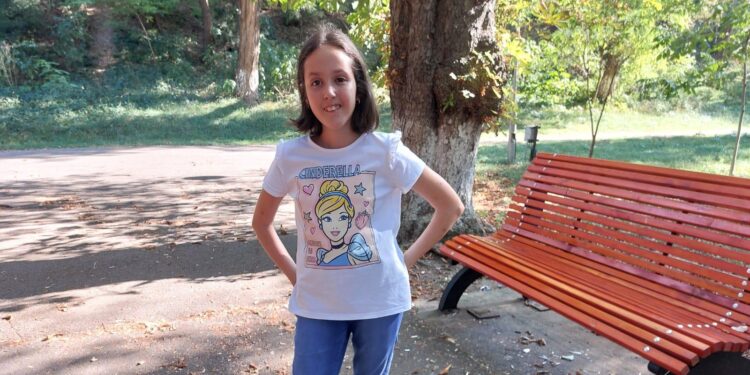 Corsetul care i-a furat copilăria: Ajută-o pe Ioana să zâmbească din nou