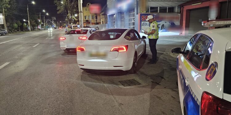 În cursul zilei de joi, 29 august, polițiștii brăileni au reținut 3 permise de conducere și au reținut 4 certificate de înmatriculare
