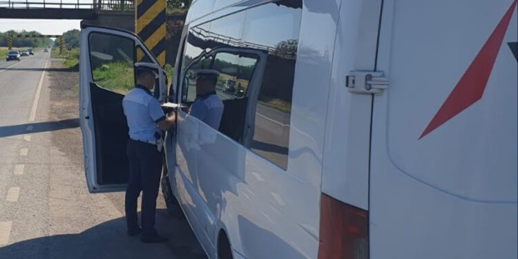 Opt șoferi au rămas fără permis de conducere după ce au pus în pericol siguranța altor participanți la trafic