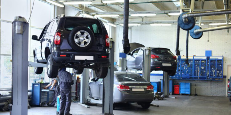 Agenții economici care prestează servicii de întreținerea și repararea autovehiculelor verificați de polițiști dacă eliberează bonuri fiscale