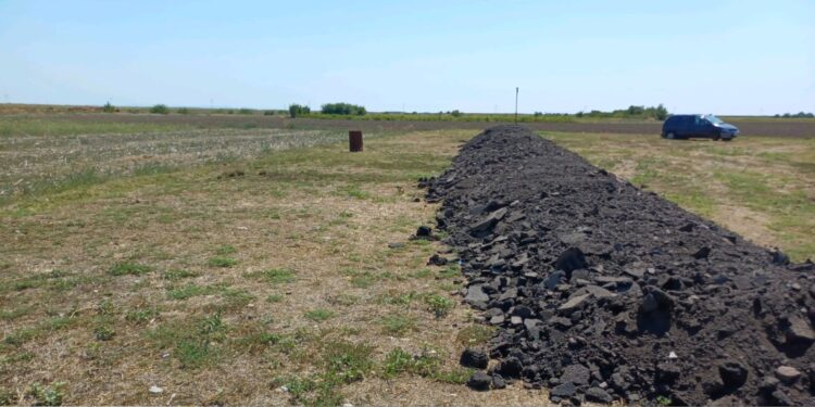 Amendat cu 30.000 de lei pentru ca a depozitat deseurile de asfalt in afara spatiilor autorizate