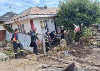 Pompierii brăileni în sprijinul locuitorilor din județul Galați afectați de inundații