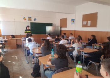 Acțiuni desfășurate de polițiștii brăileni în unitățile de învățământ din Brăila