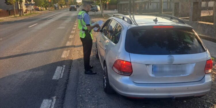 În cursul zilei de 24 septembrie, șase șoferi au rămas fără permis de conducere. În urma unei acțiuni pe DN2B, 23 de șoferi au fost sancționați pentru depășirea limitei legale de viteză