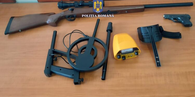 Video: Percheziții în Brăila, într-un dosar privind săvârșirea infracțiunilor de înșelăciune și fals