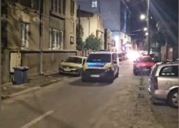 Percheziții domiciliare la persoane bănuite de tulburarea liniștii publice