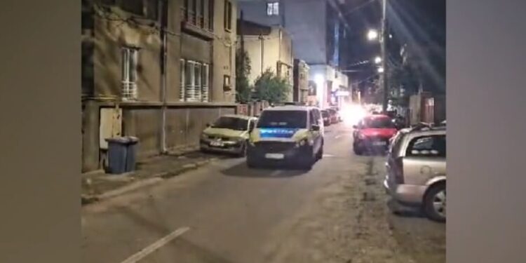 Percheziții domiciliare la persoane bănuite de tulburarea liniștii publice