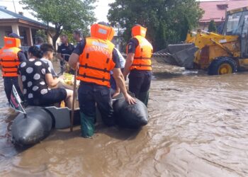 Video: Intervenții ale salvatorilor în zonele inundate din județele Galați, Vaslui și Bacău