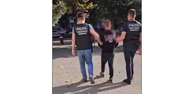 Reținut de polițiști și apoi arestat preventiv pentru comiterea a 7 infracțiuni de furt