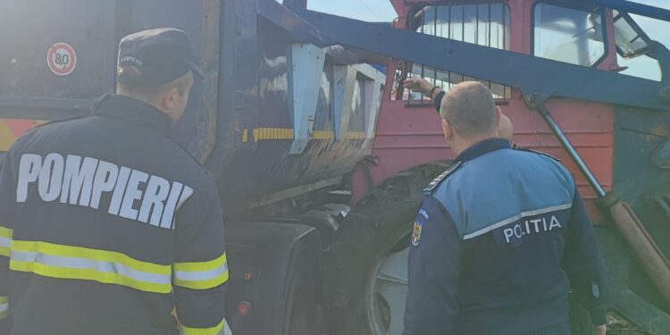 Bărbat din localitatea Oancea, strivit de un utilaj care încărca lemne