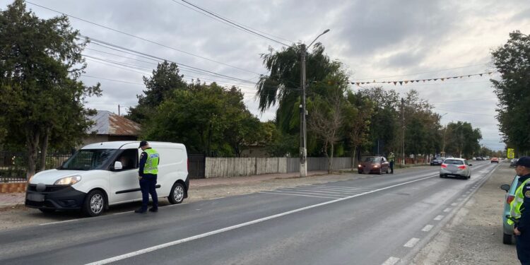 În urma acțiunilor desfășurate sâmbătă, 5 octombrie, polițiștii brăileni au reținut 5 permise de conducere și au retras 6 certificate de înmatriculare