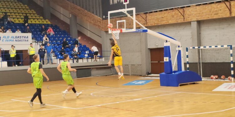 Cuza Pirates Brăila a debutat duminică seara în campionatul Ligii 1 de baschet masculin