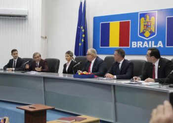 Galerie foto: Consiliul Local Municipal legal constituit după ce 19 din 23 de consilieri au depus jurământul