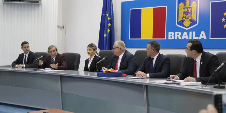 Galerie foto: Consiliul Local Municipal legal constituit după ce 19 din 23 de consilieri au depus jurământul