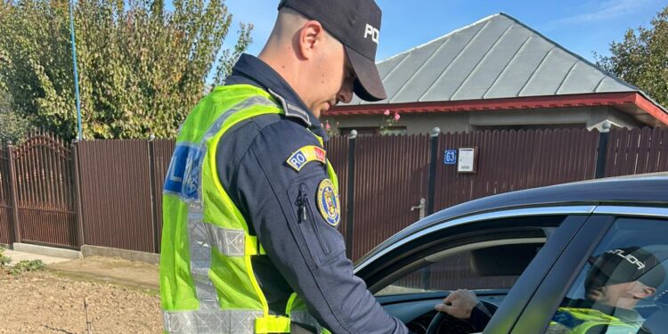 Acțiune pentru reducerea riscului rutier pe raza municipiului, cu accent pe creșterea vizibilității poliției în stradă și asigurarea unei semnalizări corespunzătoare pe timpul nopții a vehiculelor
