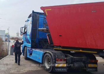 Mijloc de transport asigurat în fals