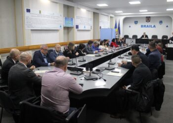 Ședință cu scandal la CJ Brăila. Au fost 30 de consilieri care au votat, dar s-au găsit în urne 32 de buletine de vot