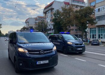 Tânără tăiată cu un cuțit în Cartierul Chercea