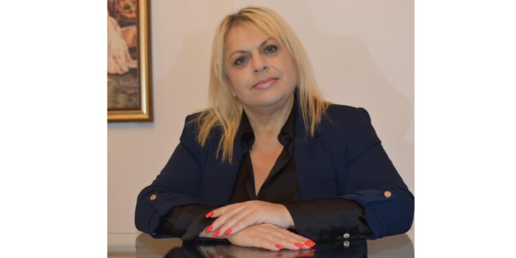 Laura Iusein