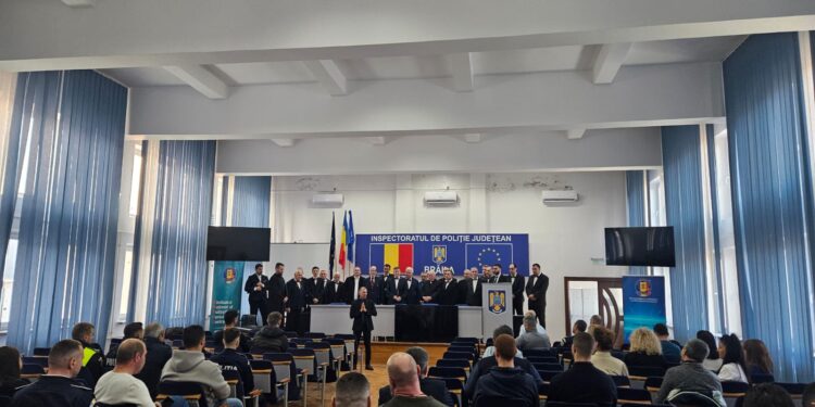 Corul Bărbătesc "Armonia" invitat la sediul IPJ Brăila pentru un concert de colinde