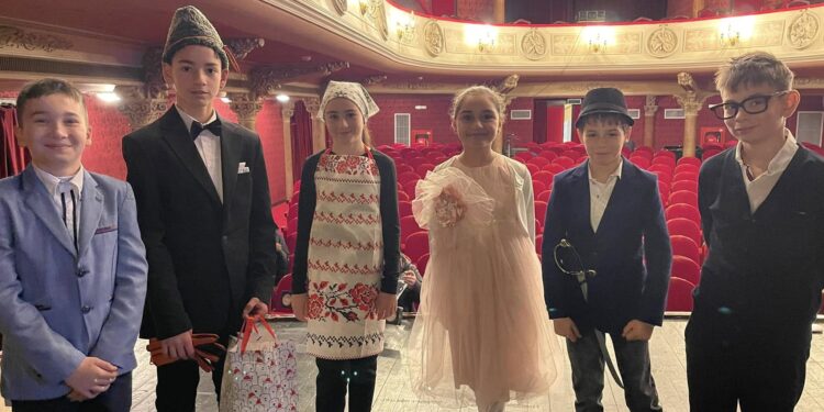Festivalul de Teatru pentru copii si adolescenți "BUJOR MACRIN"