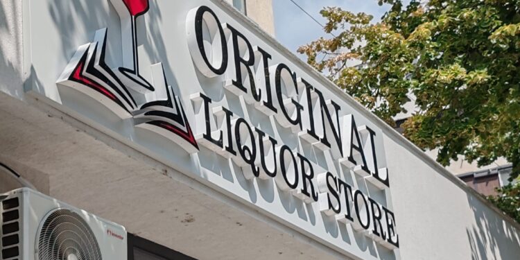 Lili Apostol anunță surprize oferite de Original Liqour Store la un an de la deschidere