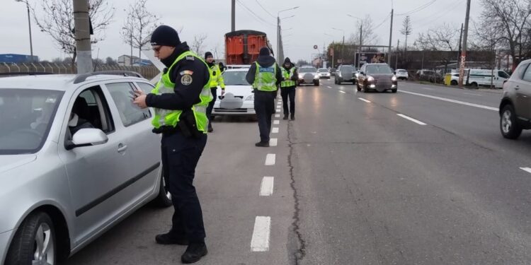 Opt șoferi au rămas fără permis de conducere după ce au pus în pericol siguranța altor participanți la trafic