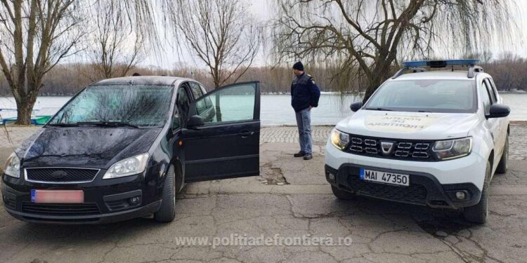 Autoturism neînmatriculat descoperit în trafic de către polițiștii de frontieră brăileni