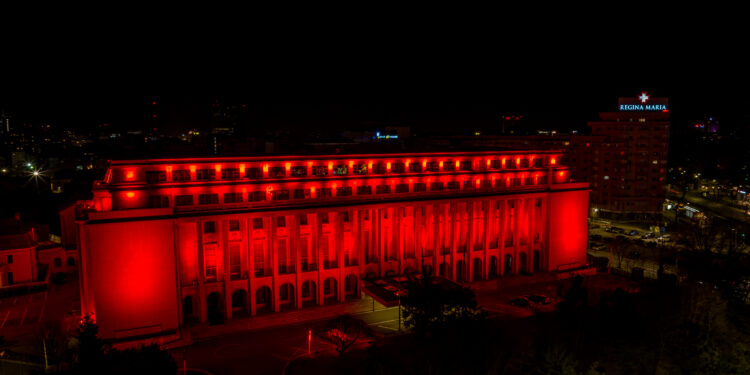 România iluminată în roșu pentru Ziua Europeană 112