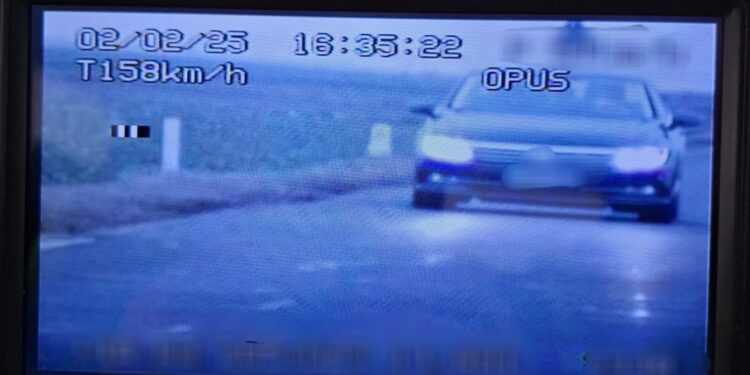 Înregistrat de aparatul radar cu viteză peste limita legal admisă