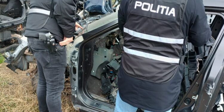 Percheziții efectuate de polițiști și comisari ai Gărzii de Mediu Brăila