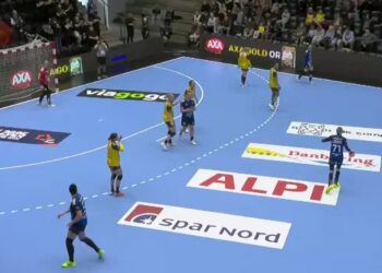 Învinsă cu 32-30 de Ikast, HC Dunărea păstrează șanse de calificare în Final 4 EHF European League
