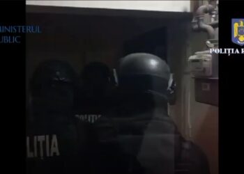 percheziții desfășurate într-un dosar penal privind acțiuni împotriva ordinii constituționale și alte infracțiuni