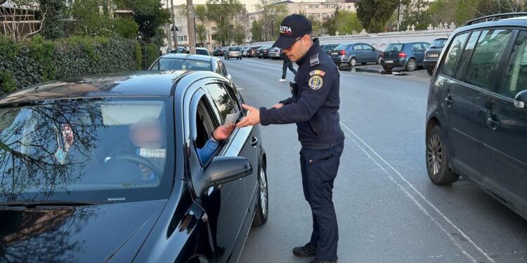 Acțiune a polițiștilor de transporturi pentru combaterea accidentelor rutiere la trecerile la nivel cu calea ferată