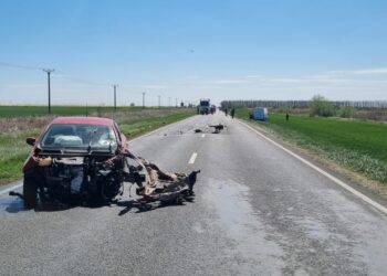 Trafic blocat pe DE 584, între localitatea Albina și localitatea Valea Cânepii, în urma unui accident rutier