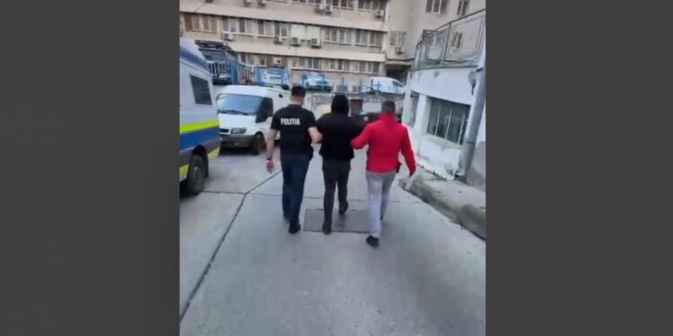 Plasat sub control judiciar pentru comiterea mai multor furturi