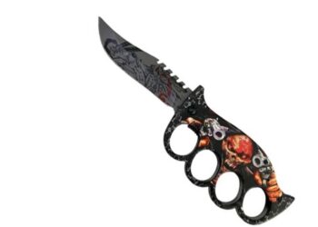 Polițiștii au descoperit asupra unui minor de 13 ani, un pumnal tip box